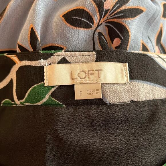LOFT multicolor floral tiered skirt size 6 | spring summer office career work - Picture 4 of 5